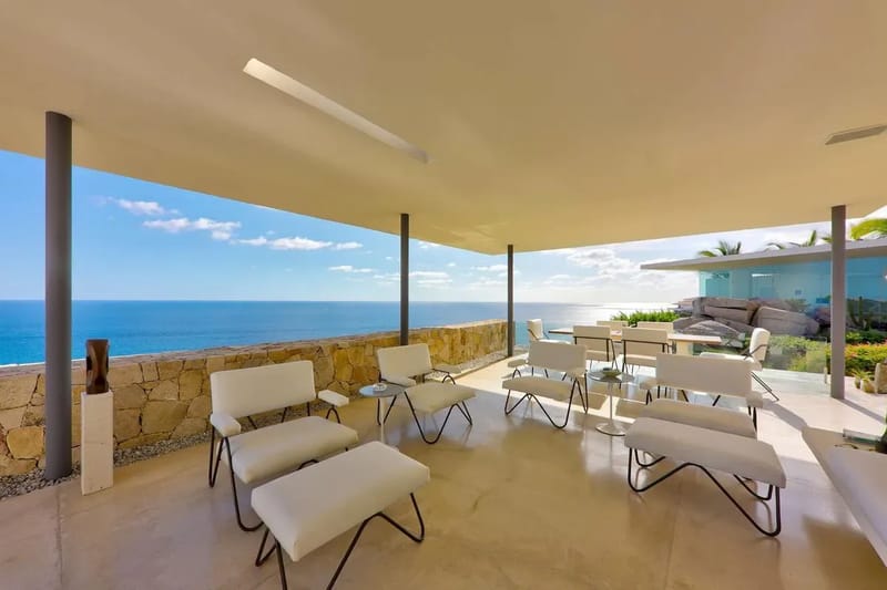 Remarkable 4BR Villa w/ Oceans Views & Pool