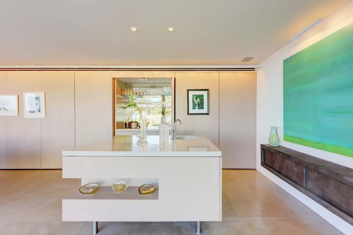Remarkable 4BR Villa w/ Oceans Views & Pool