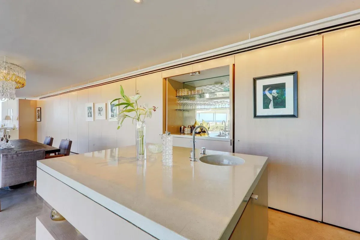 Remarkable 4BR Villa w/ Oceans Views & Pool