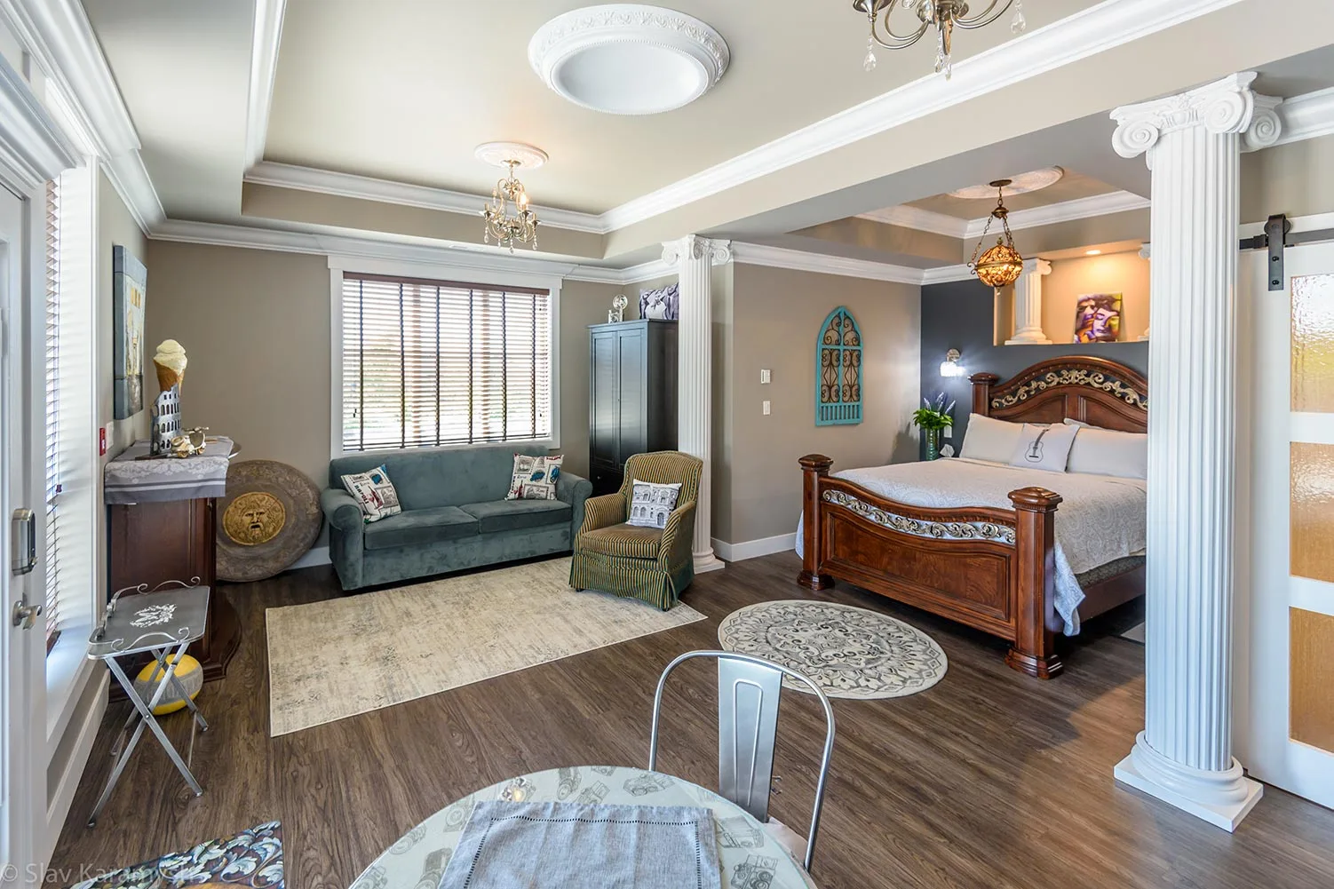 Roman Holiday suite