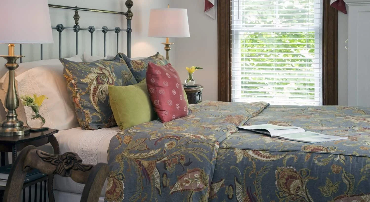 Marshall Point guest room