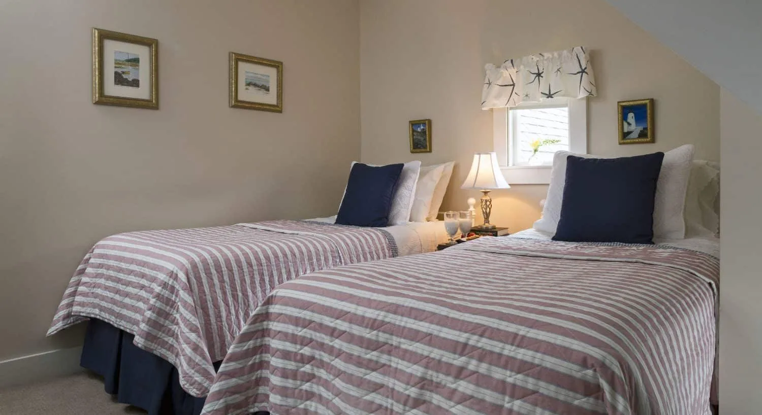 Bass Harbor room with twin beds