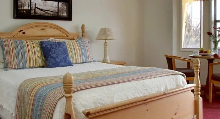 Queen Rooms, rooms 11 and 12