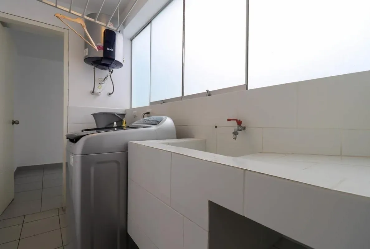 Spacious 3BR with Balcony in Barranco