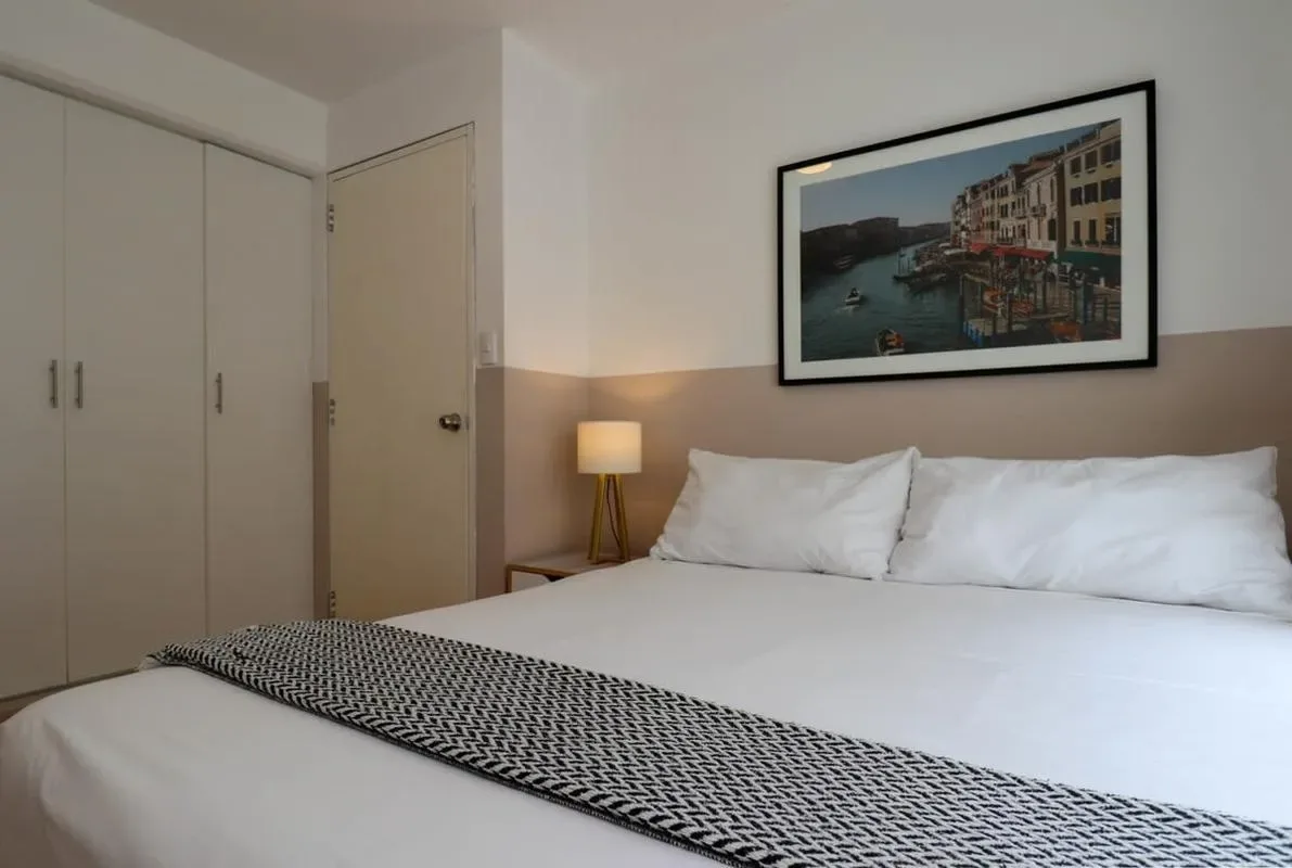 Spacious 3BR with Balcony in Barranco