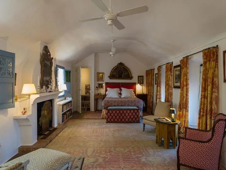 Property room photo