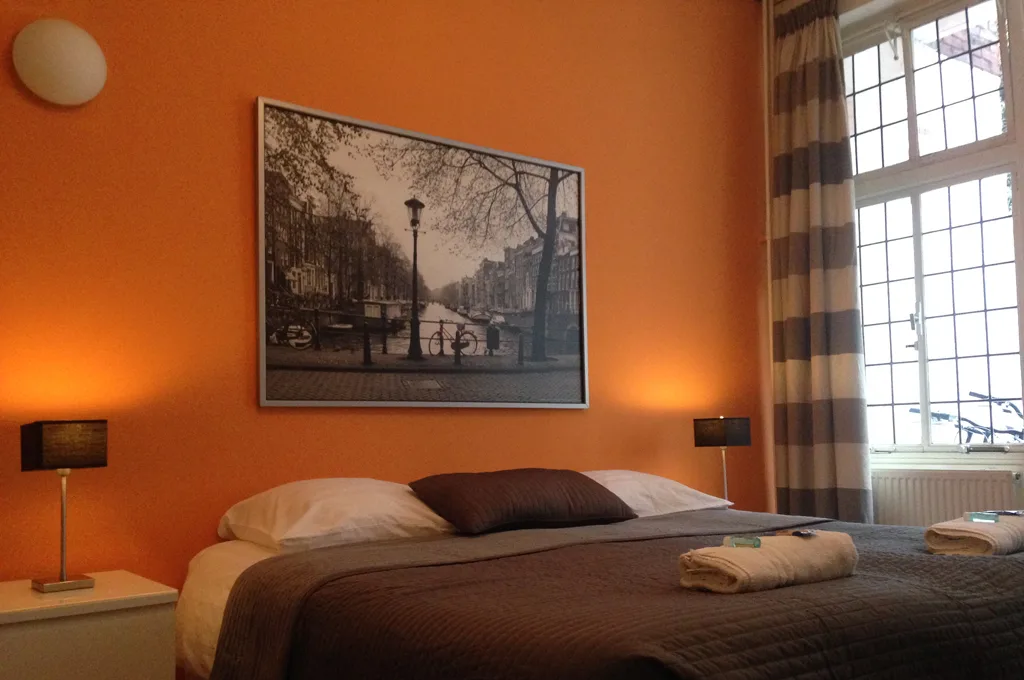 Guest room