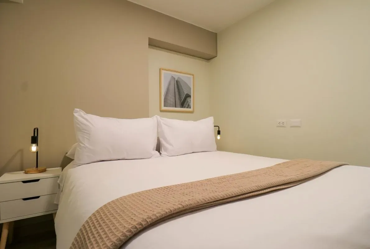 Extraordinary 2BR with balcony in Miraflores
