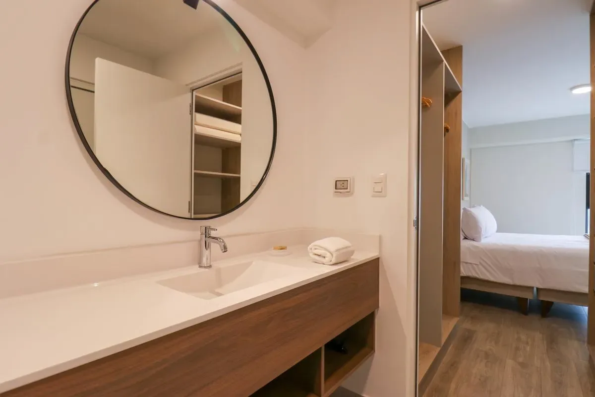Extraordinary 2BR with balcony in Miraflores