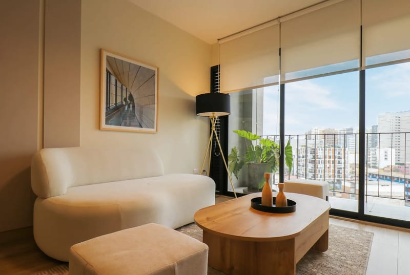 Extraordinary 2BR with balcony in Miraflores