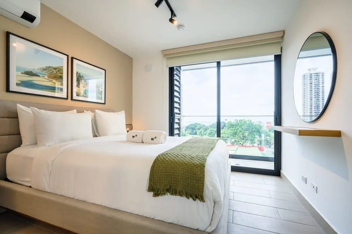Light-filled 1BR in San Francisco w/ Pool