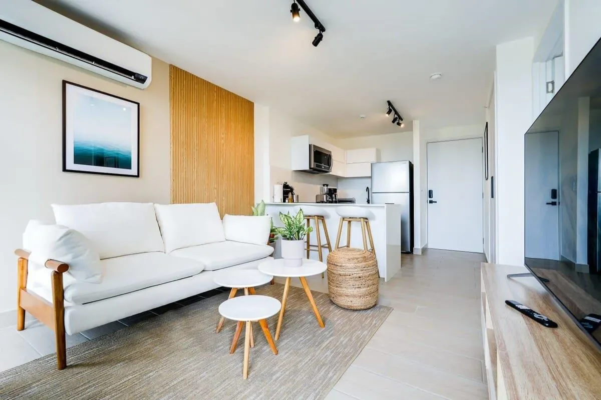 Light-filled 1BR in San Francisco w/ Pool