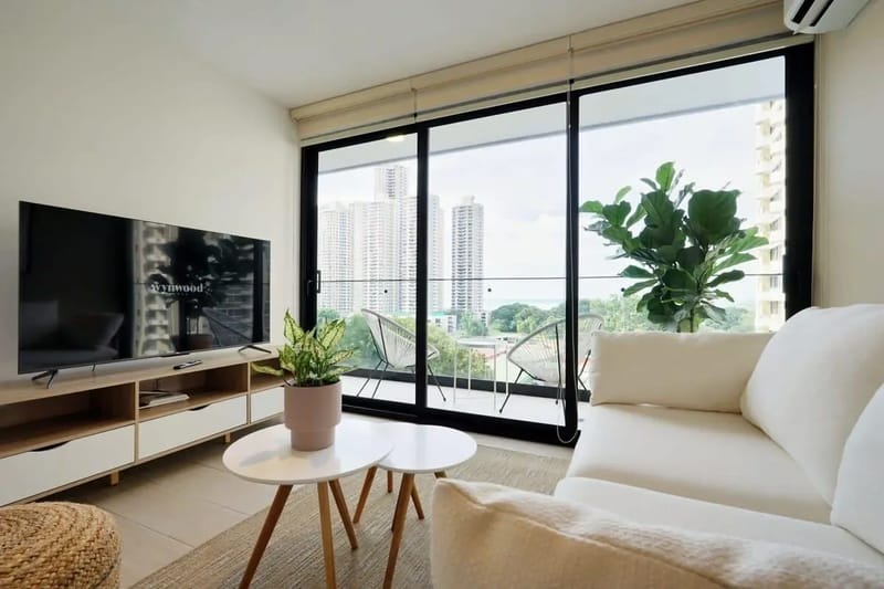 Light-filled 1BR in San Francisco w/ Pool