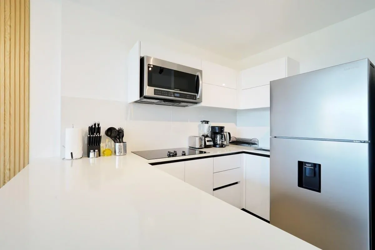 Light-filled 1BR in San Francisco w/ Pool