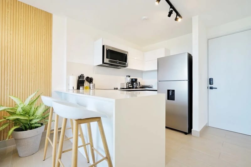 Light-filled 1BR in San Francisco w/ Pool