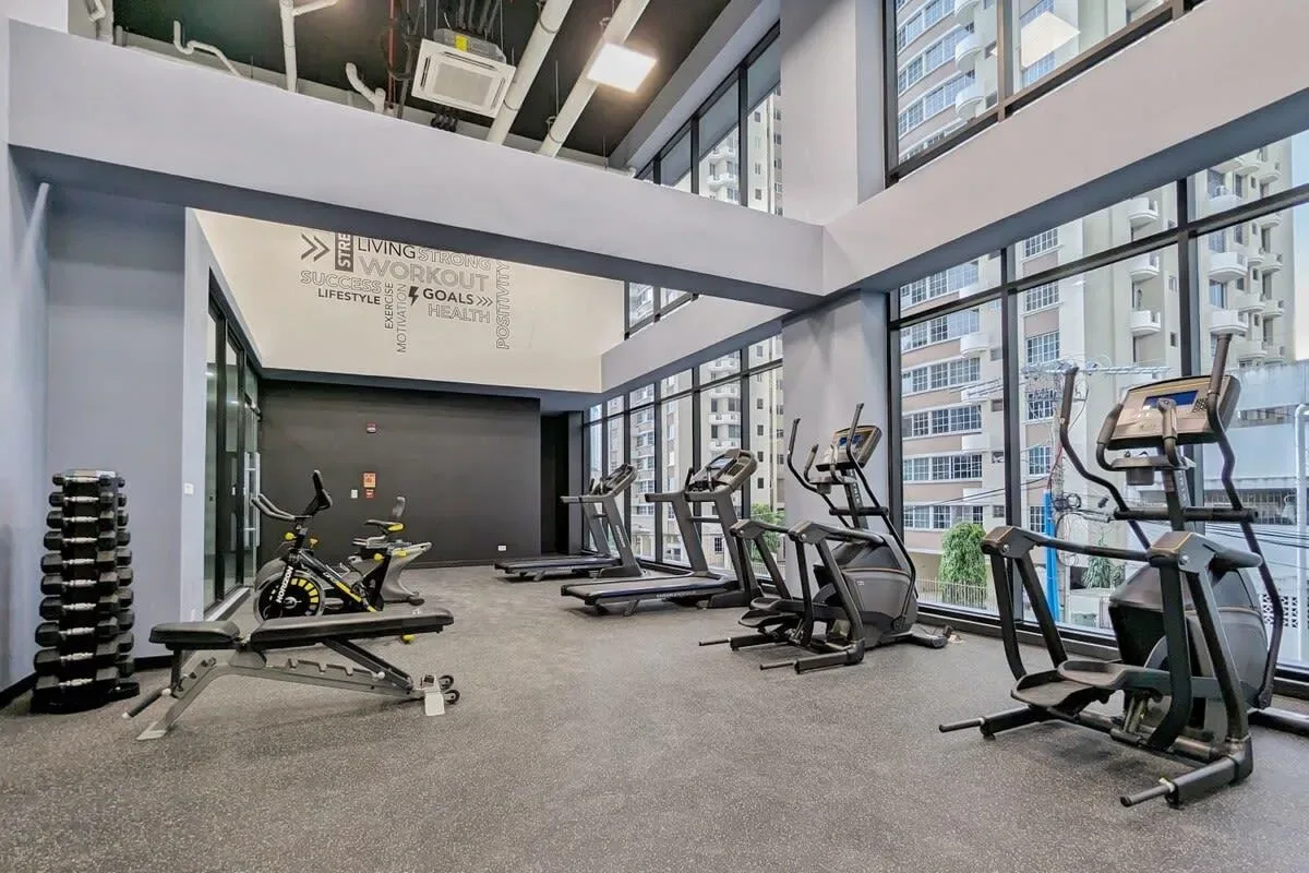 Light-filled 1BR in San Francisco w/ Pool