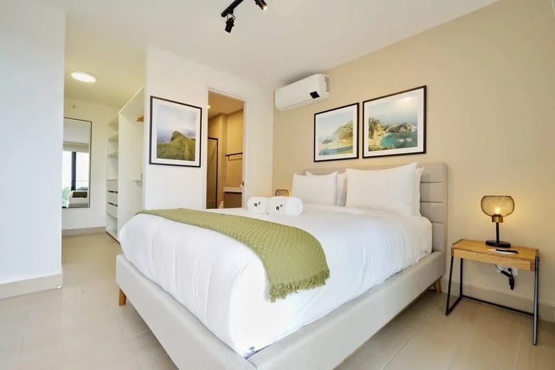 Light-filled 1BR in San Francisco w/ Pool