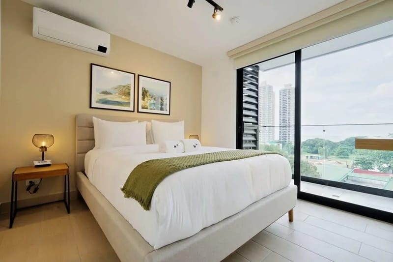 Light-filled 1BR in San Francisco w/ Pool