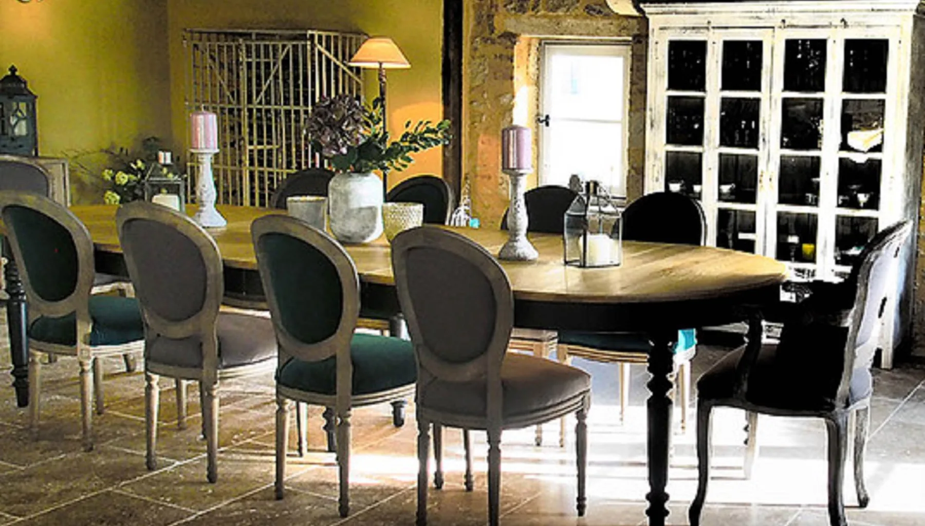 Sala de estar para comidas y desayunos