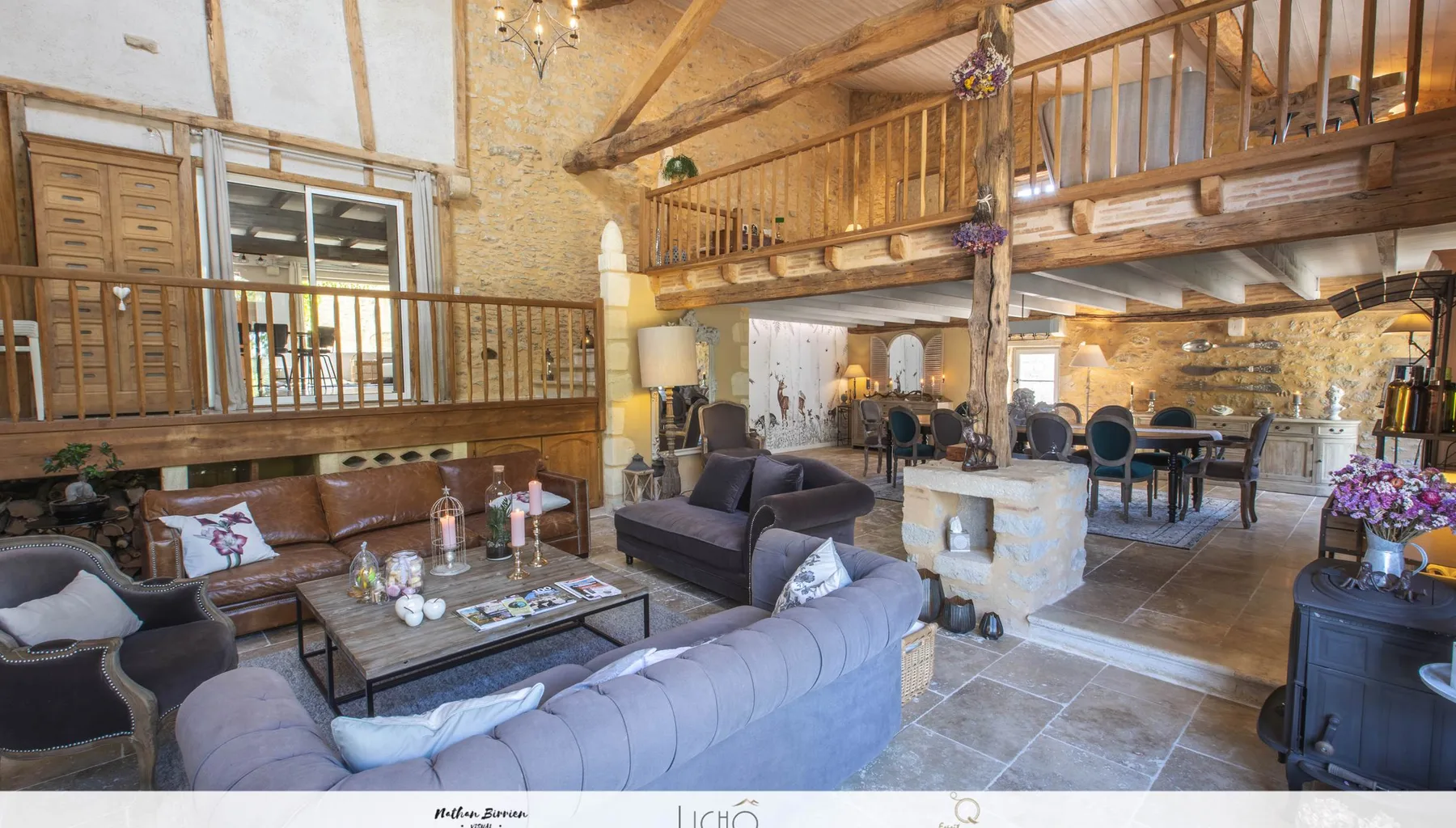 Salón con chimenea