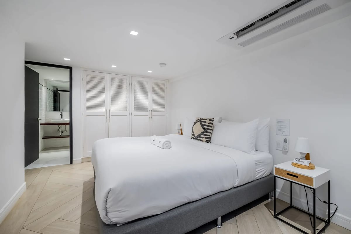 Polished Duplex in Plaza Catedral