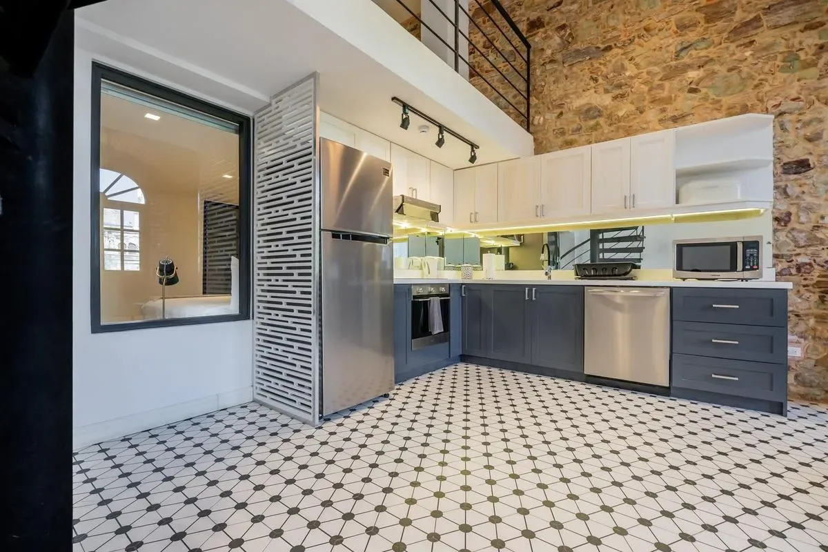 Polished Duplex in Plaza Catedral