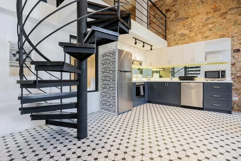 Polished Duplex in Plaza Catedral