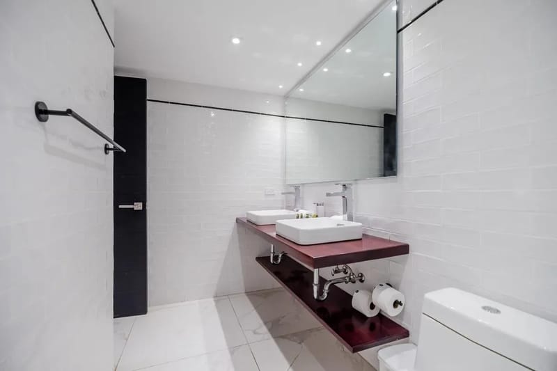 Polished Duplex in Plaza Catedral