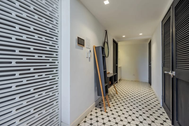 Polished Duplex in Plaza Catedral