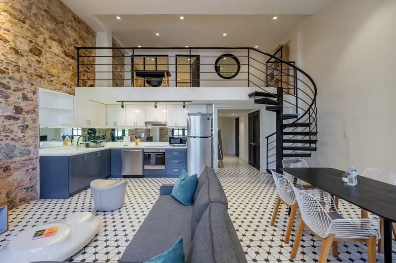 Polished Duplex in Plaza Catedral