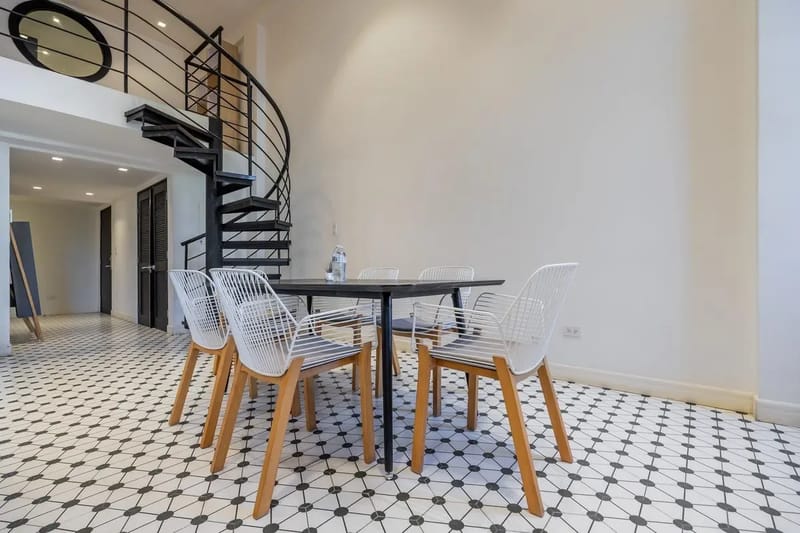 Polished Duplex in Plaza Catedral