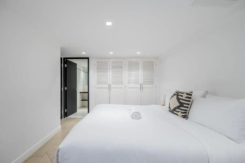 Polished Duplex in Plaza Catedral
