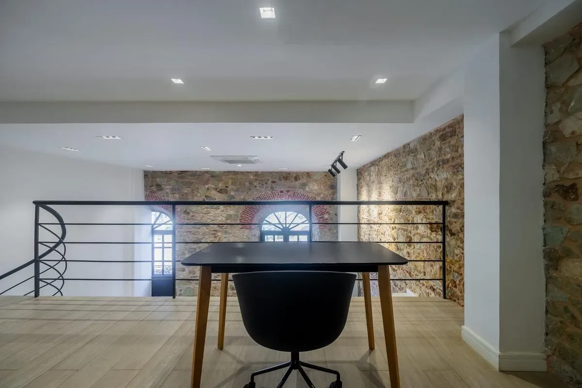 Polished Duplex in Plaza Catedral