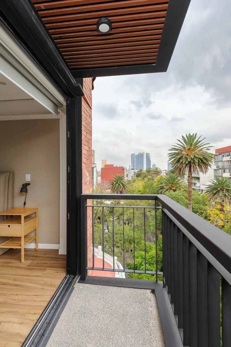 Bright 2BR Duplex with Balcony in Condesa
