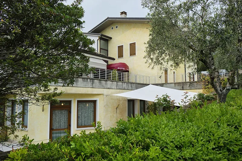 Hotel La Rua.