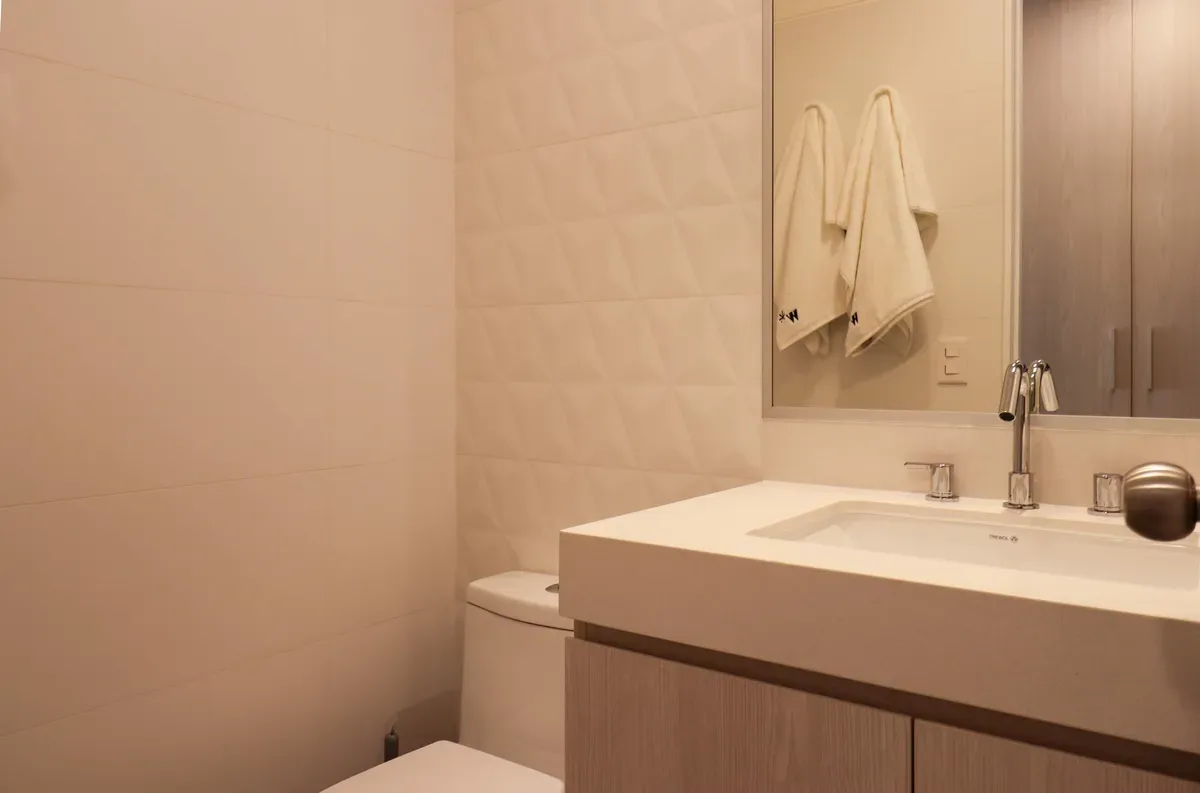 Sensational 2BR in Miraflores w/ Balcony
