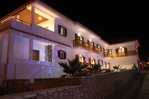 Casa Evora decorada para Navidad