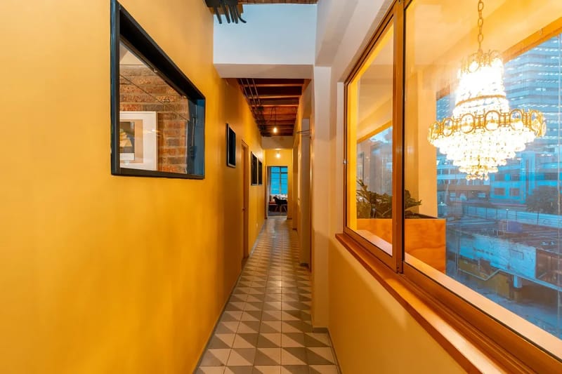 Sleek 2BR in La Candelaria