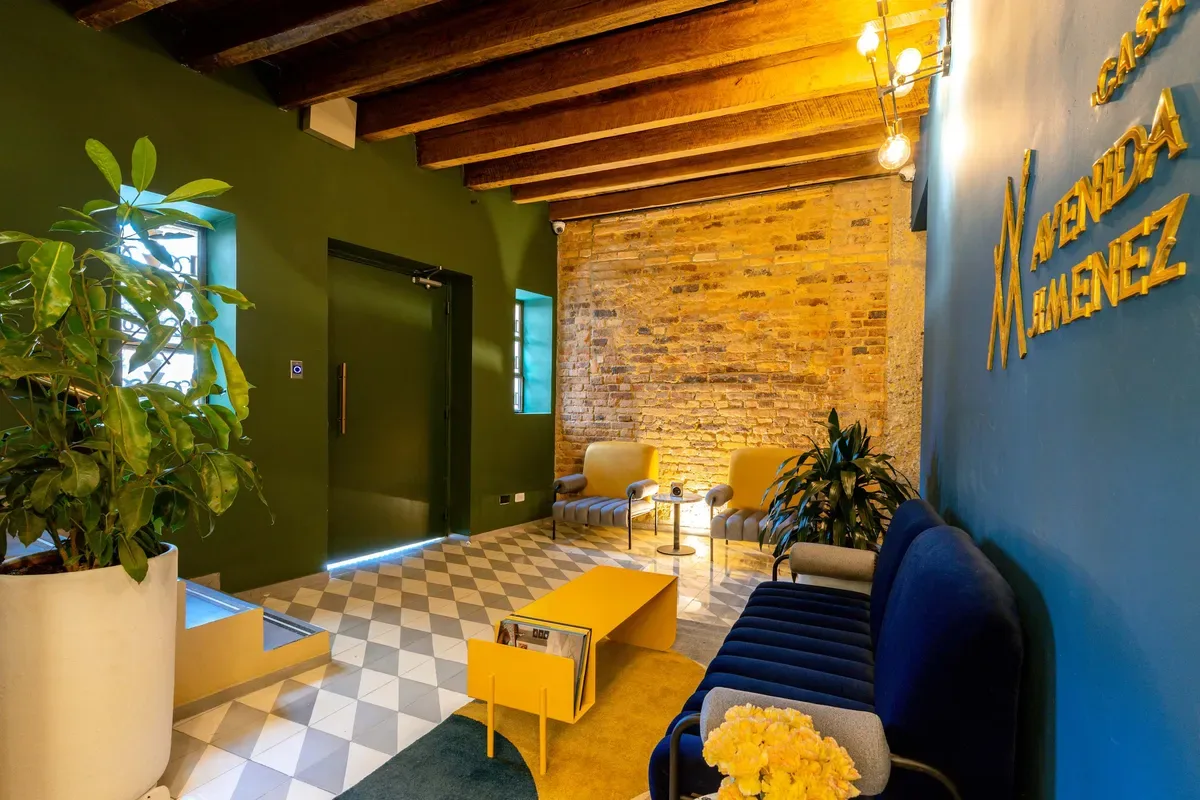 Sleek 2BR in La Candelaria