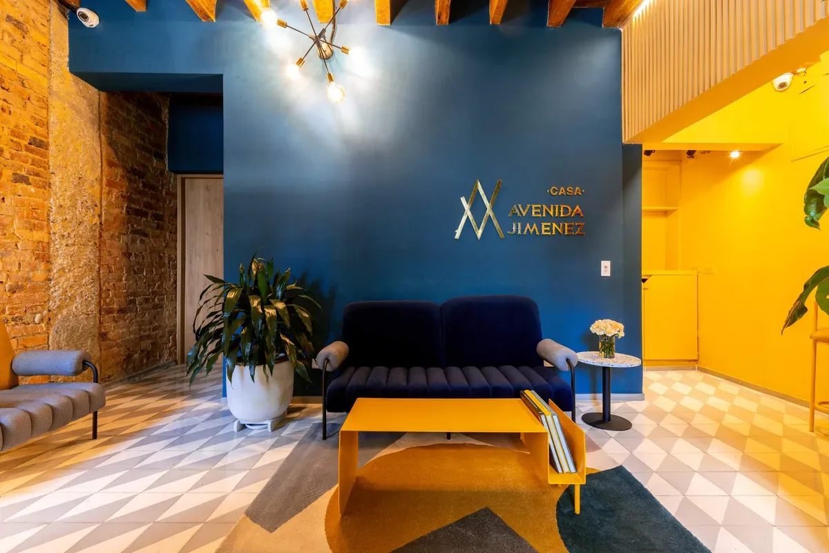 Sleek 2BR in La Candelaria