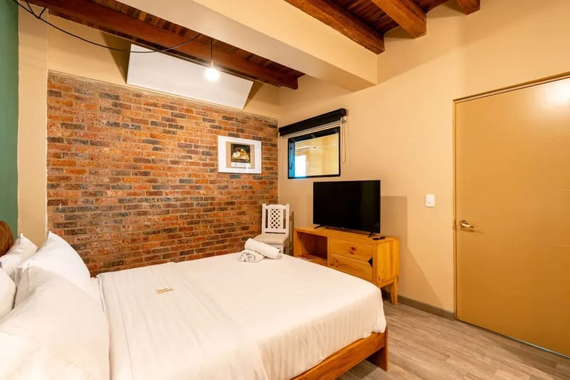 Sleek 2BR in La Candelaria