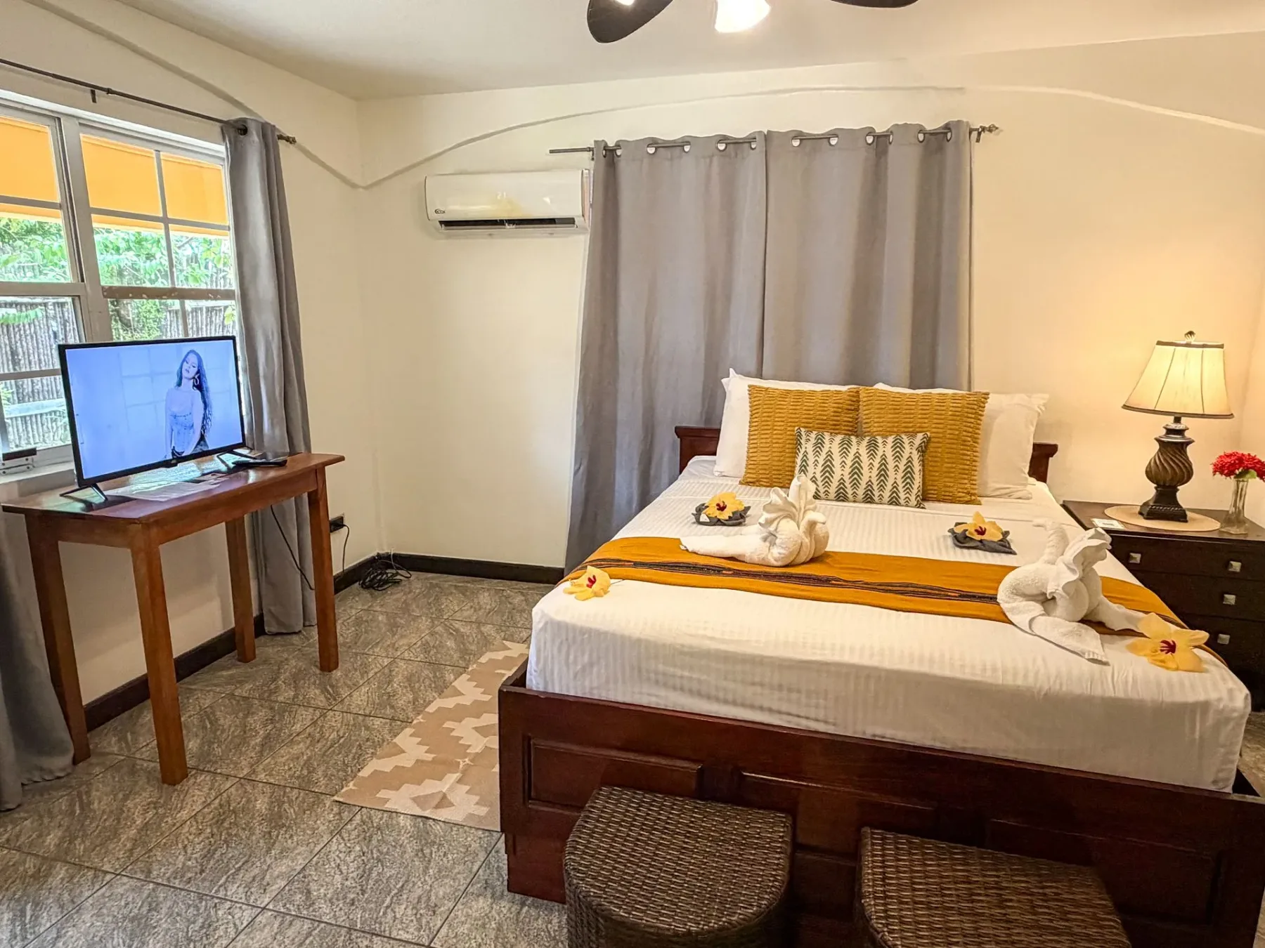 Guest room