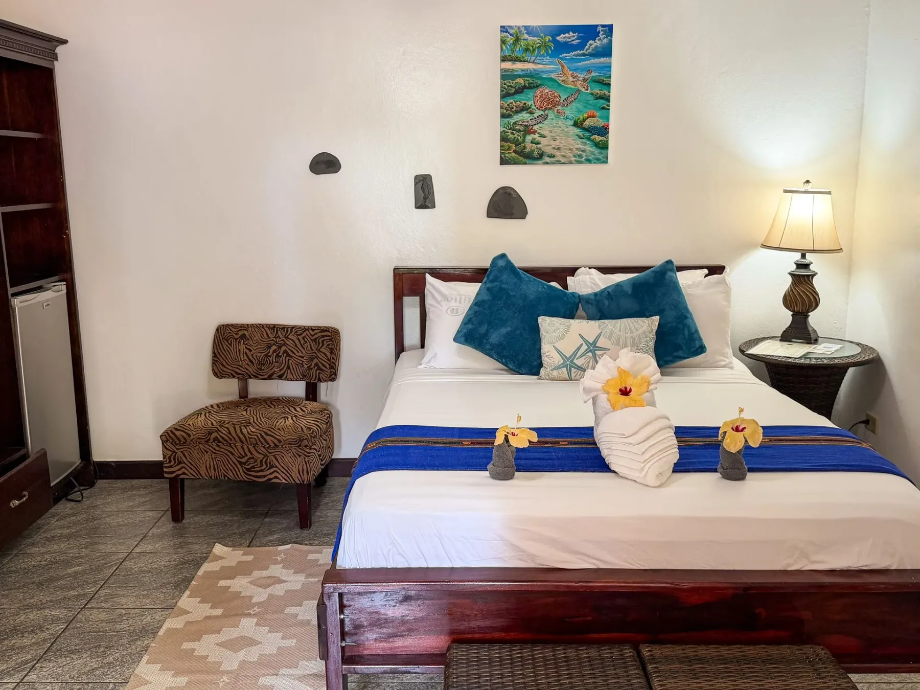 Queen guest room
