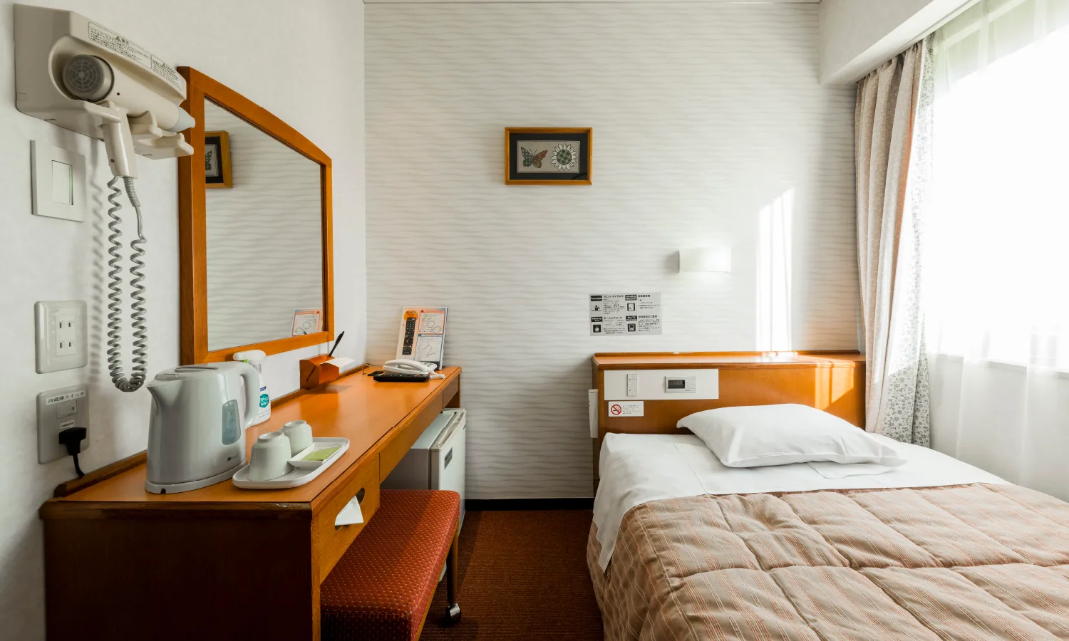 Mirror in a semi-double room
