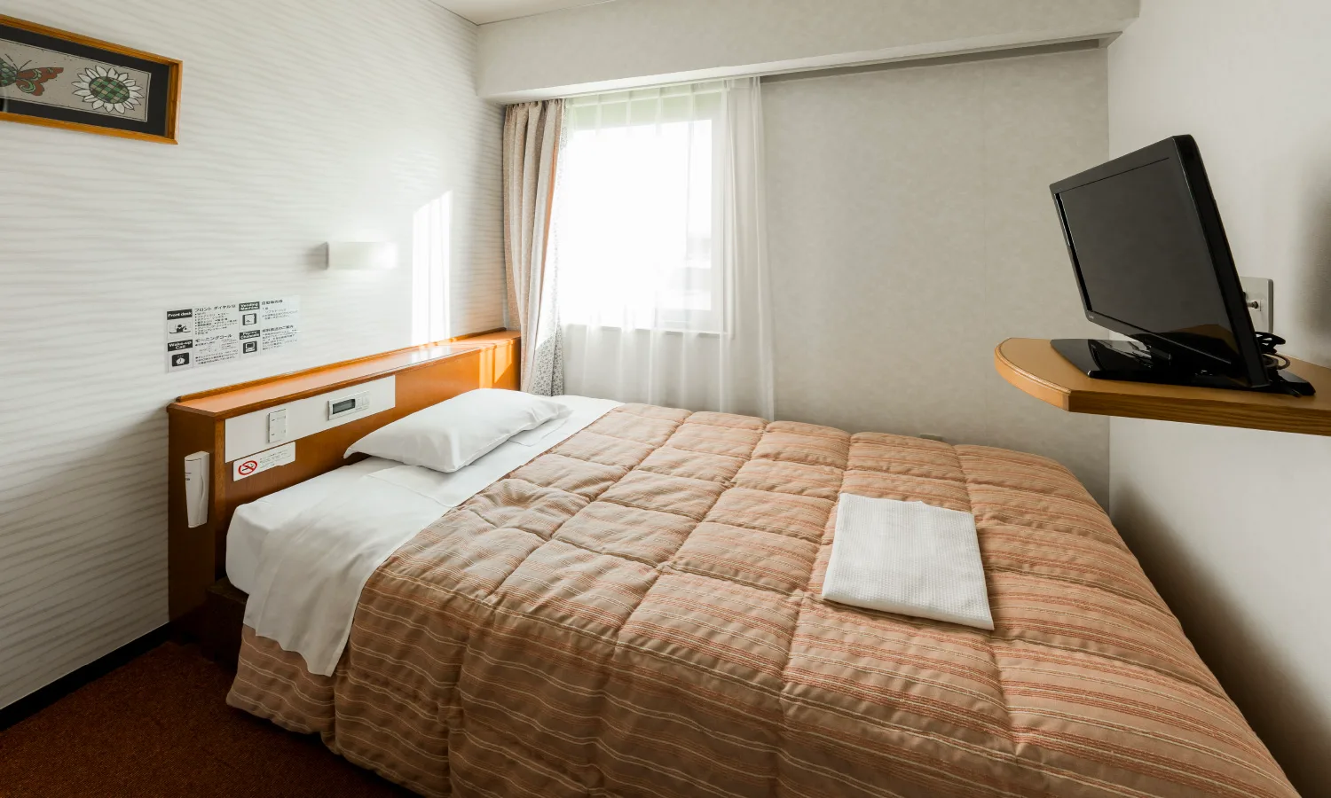 Semi-double room