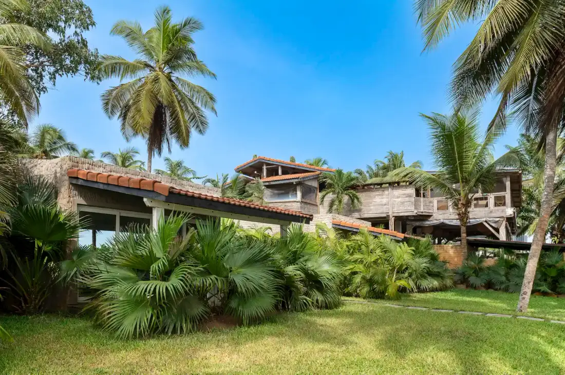 Bungaló en la laguna