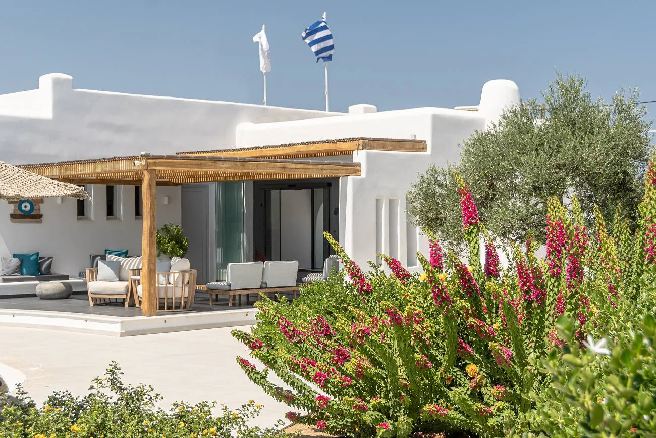 Lianos Village Hotel