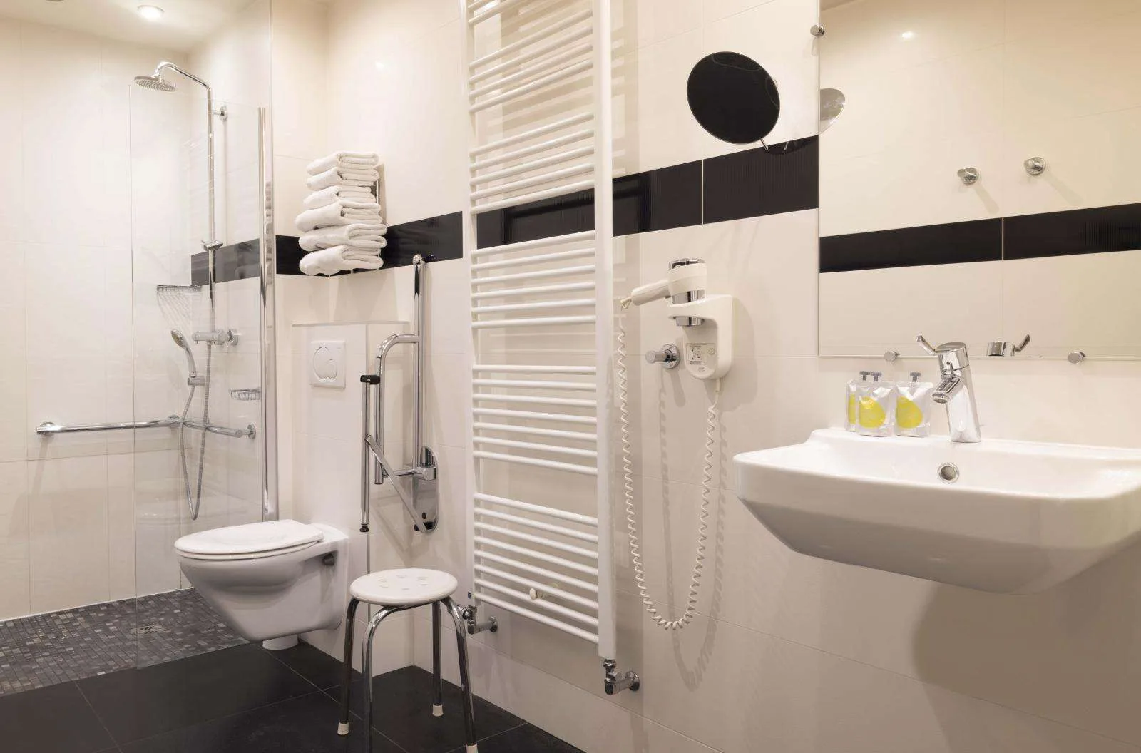 Triple room
