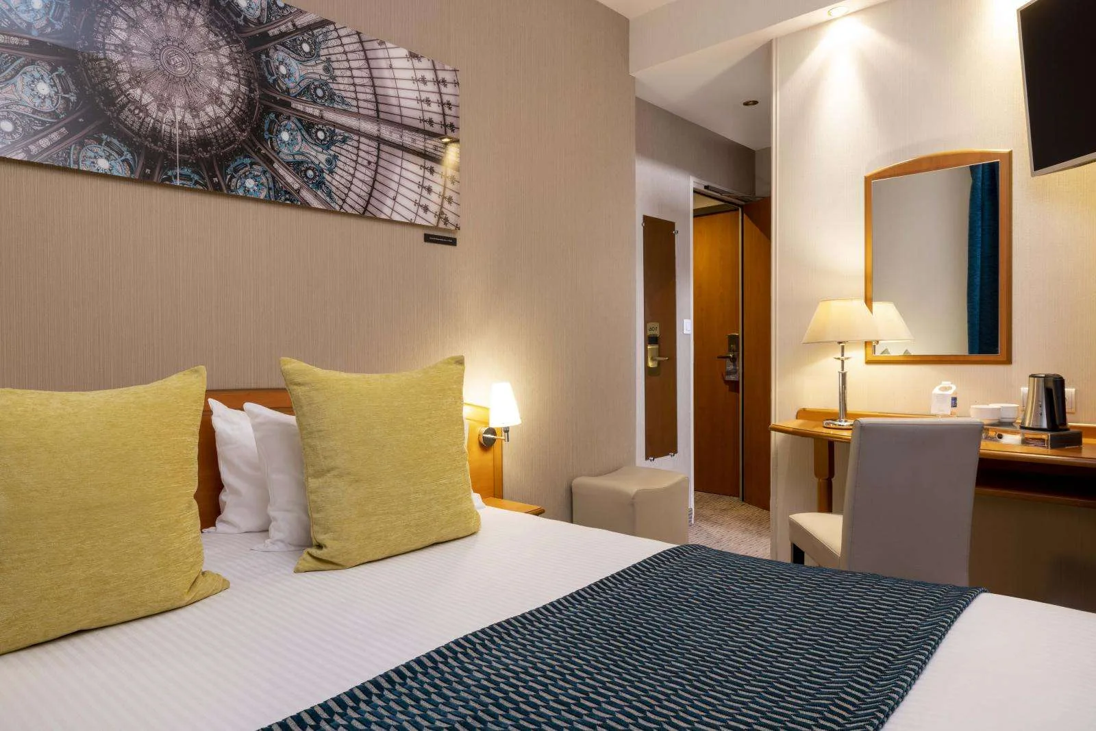 Connecting rooms
