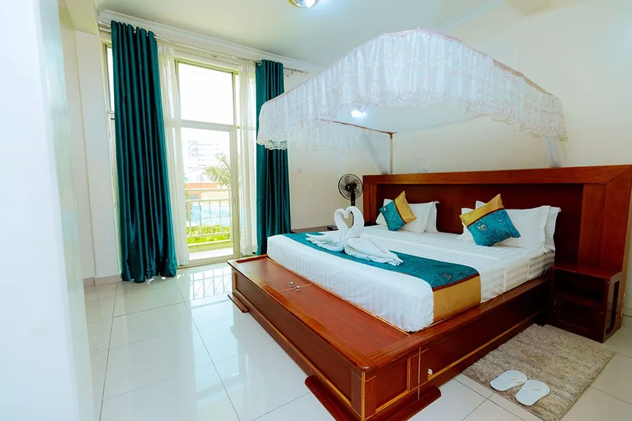 Executive Suite with king bed and sitting area